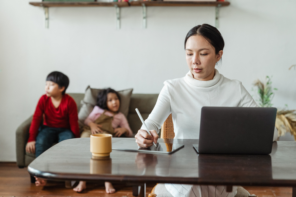 ContractsCounsel Independent Contractor Agreement Turnaround Time (2025)