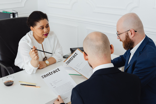 ContractsCounsel Lawyer to Buy a Business