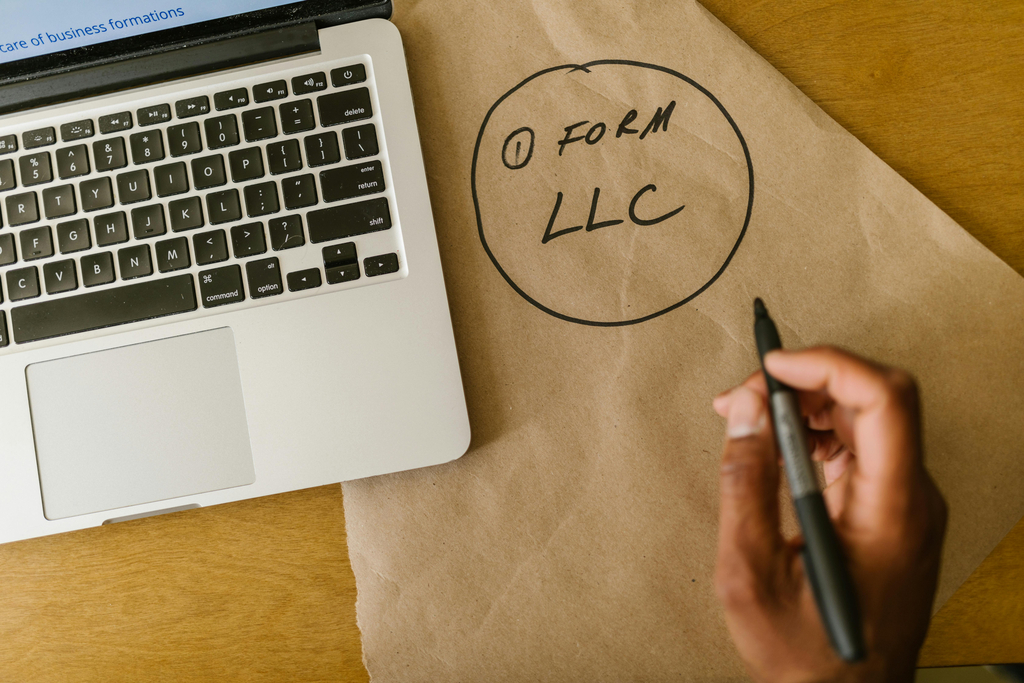 ContractsCounsel Form LLC