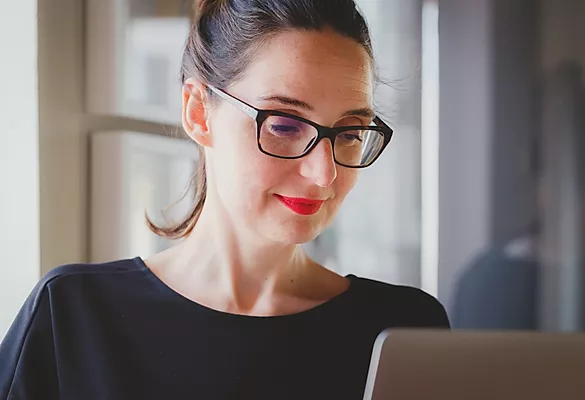 ContractsCounsel Business Contract Lawyer Image